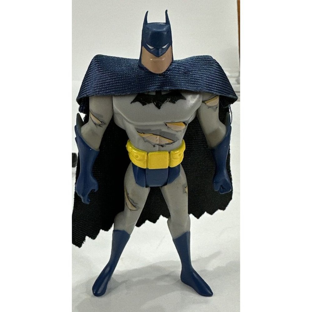 DC Comic batman 2008 battle torn damage suit